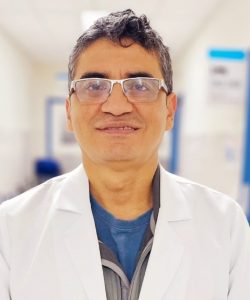 Dr David Saldarriaga, NeuroUCI, Neurocirugía Almenara